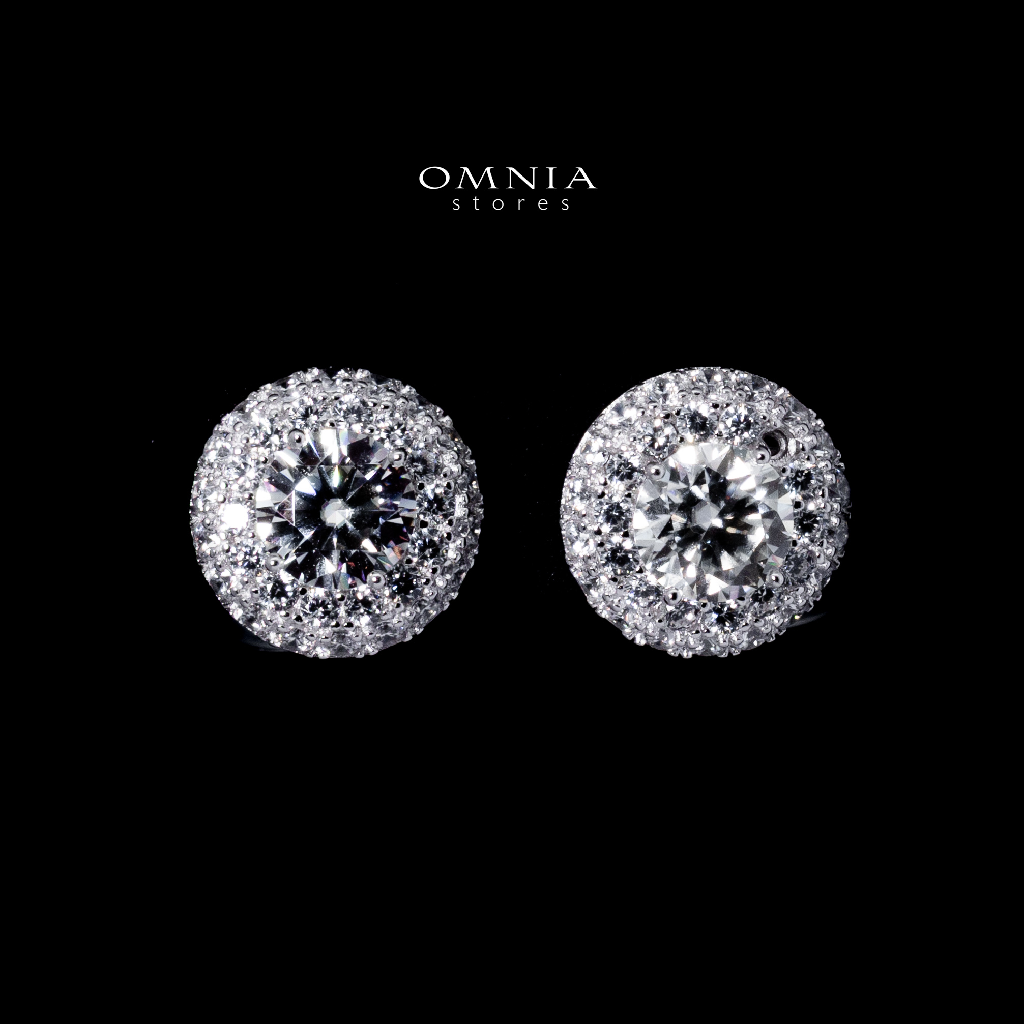 Omnia Badia White Round Stud Earrings Set in 925 Silver with High-Quality Moissanite Stones