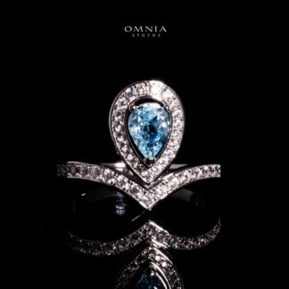 Omnia Alea Sky Blue Silver Ring In 925 Silver With High Quality Lab Crafted Stones