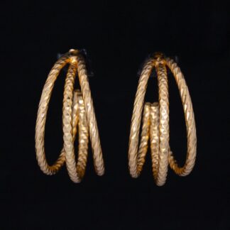 Omnia Amylah Gold Earrings In 925 High Quality Silver
