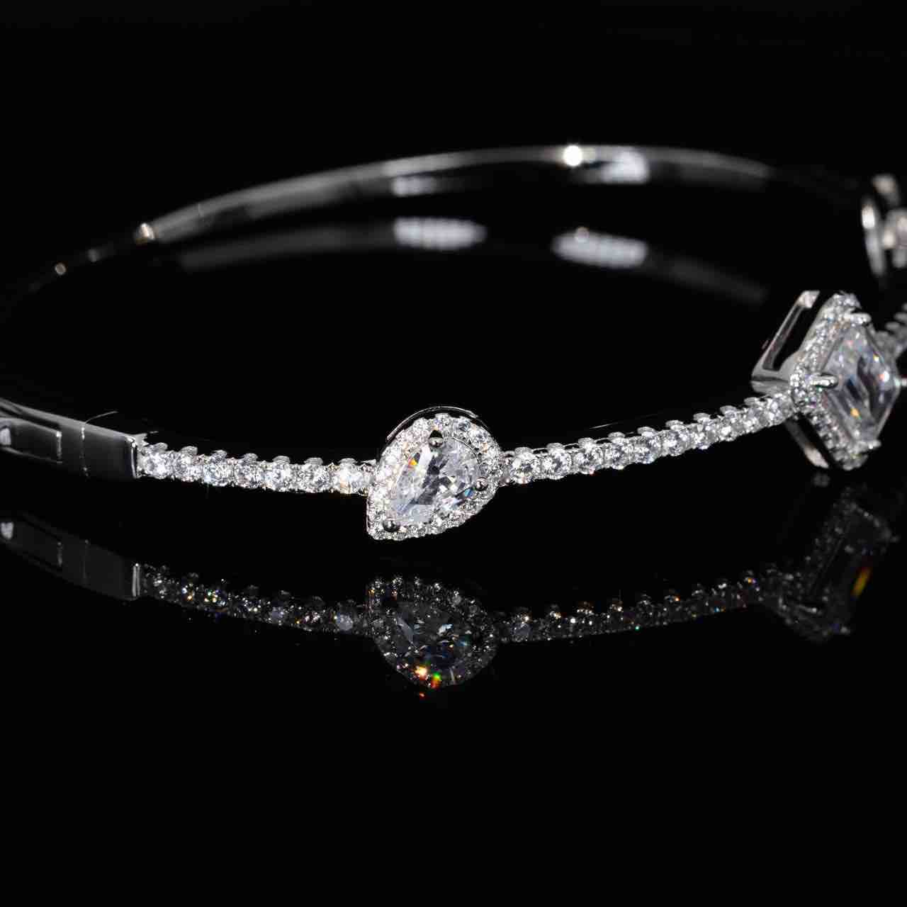 Omnia Eissha White Bangle With High Quality Simulated Diamonds In 925 Silver - Image 3