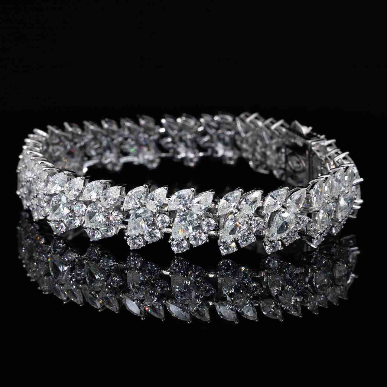 Omnia Maeen White Bracelet With High Quality White Simulated Diamonds Stones in 925 Silver - Image 5