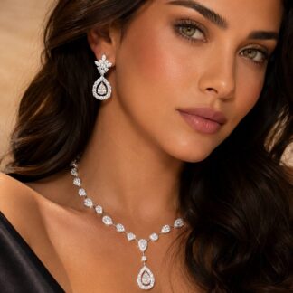 Omnia Amaira White Necklace With High Quality Certified Lab Crafted Stones In 925 Silver