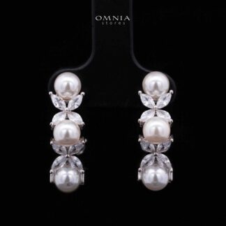 Ellie White Pearl Earrings With High Quality Simulated Diamonds in 925 Silver