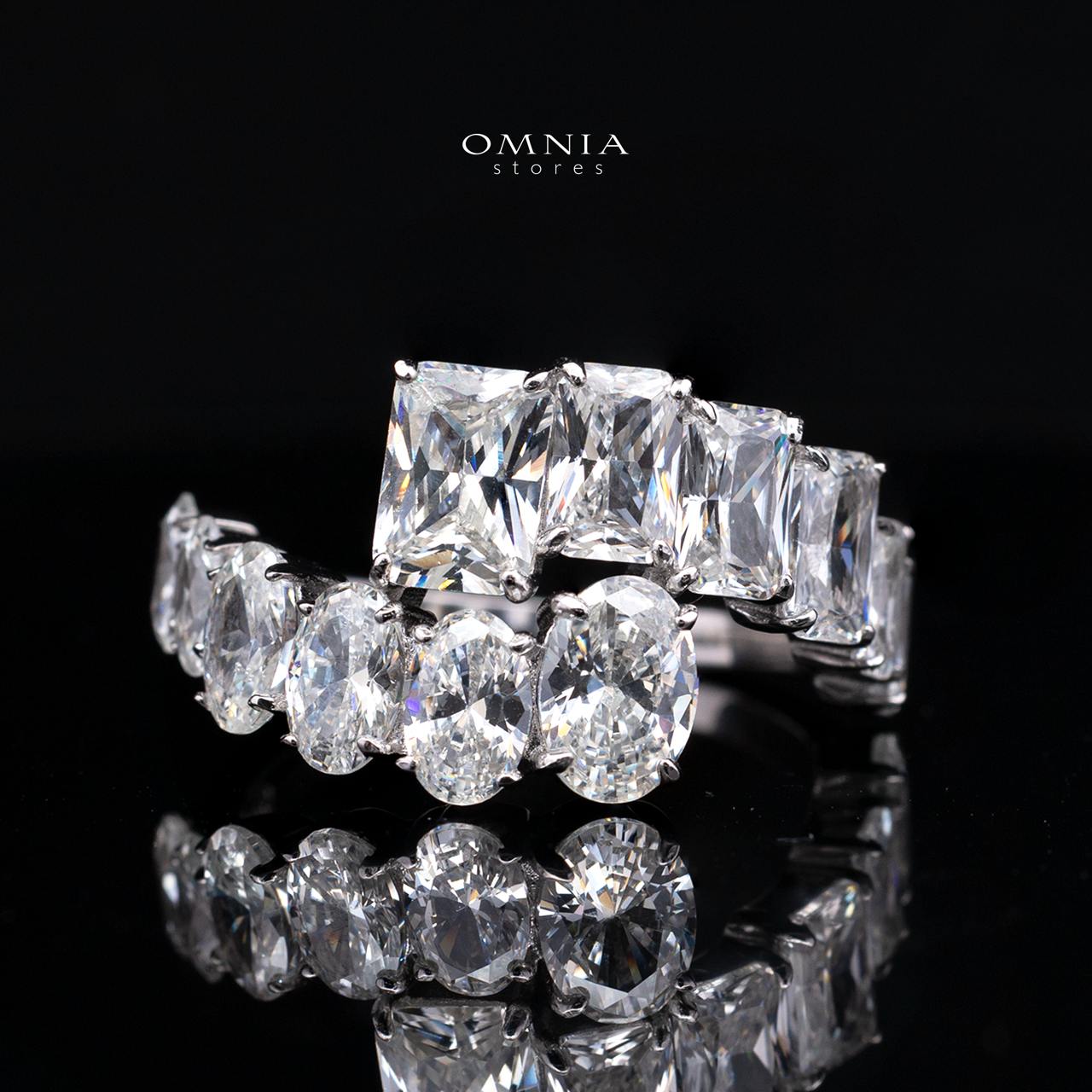 Tokiya Silver Cluster Ring in 925 Sterling Silver with Premium Simulated Diamond