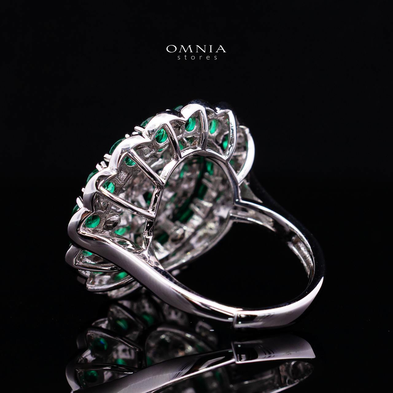 Omnia Nayeli Floral Halo Ring with Emerald Green Simulated Diamonds in 925 Silver - Image 4