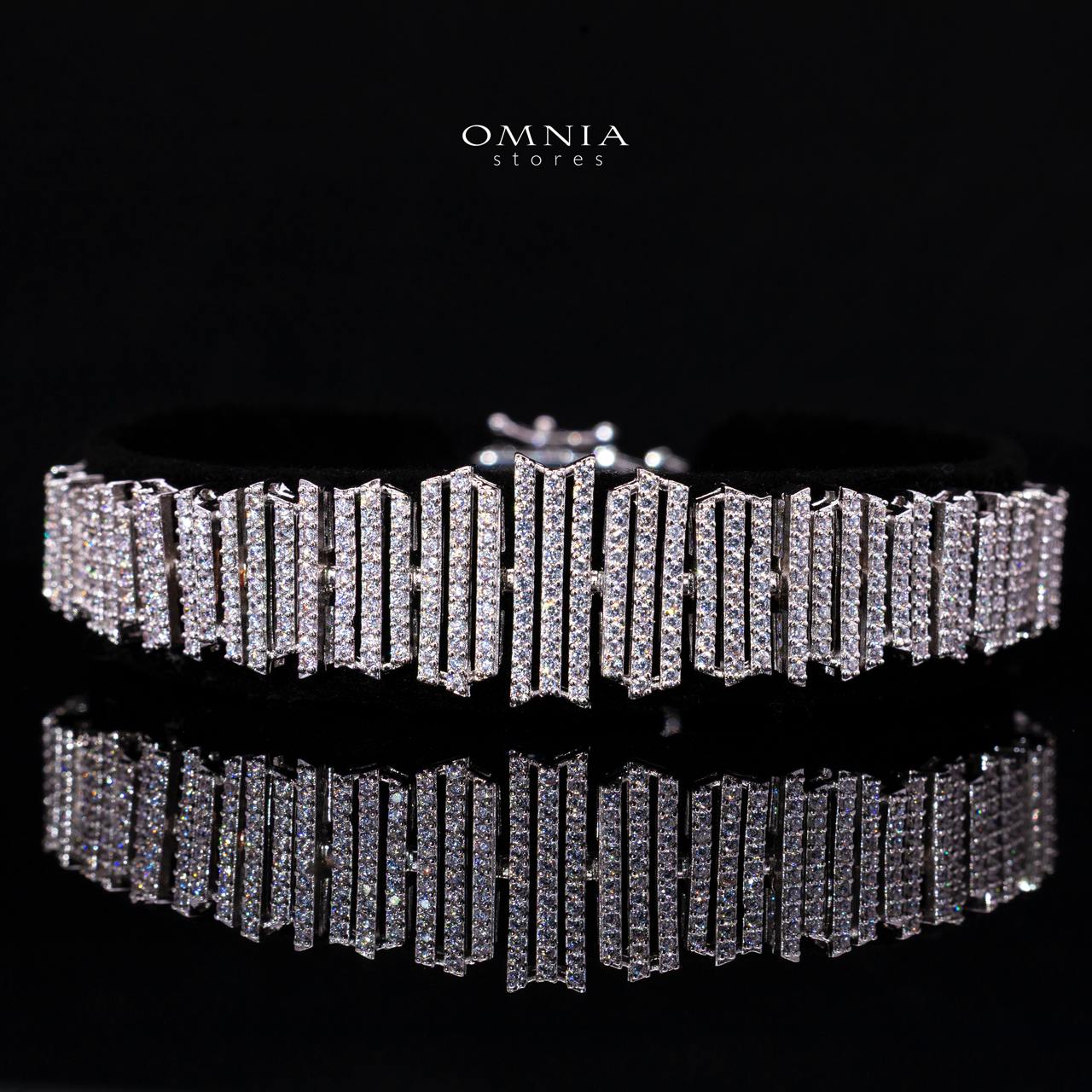 Zuhaira White Luxury Bridal Full Jewelry Set with High-Quality Premium Simulated Diamonds - Image 3