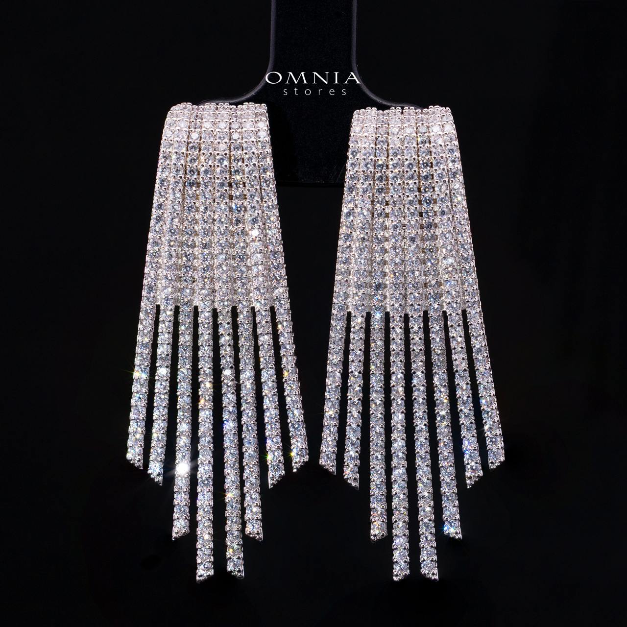 Zuhaira White Luxury Bridal Full Jewelry Set with High-Quality Premium Simulated Diamonds - Image 4