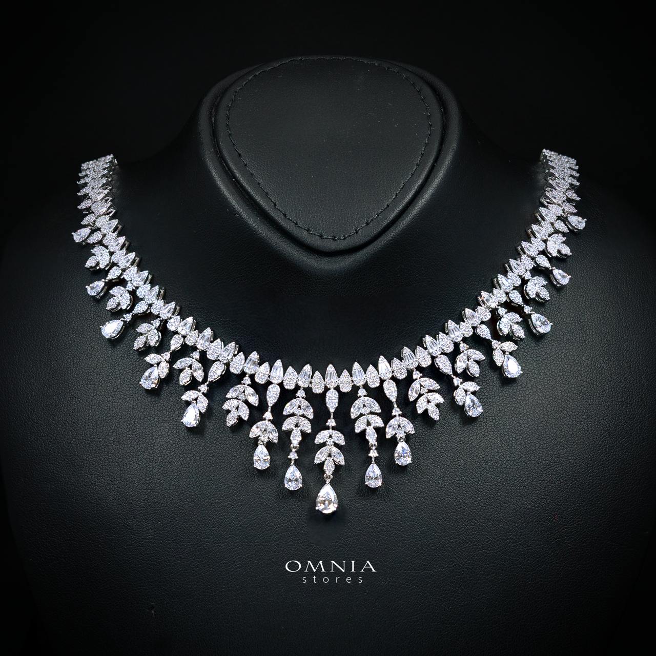 Aylara White Luxury Bridal Full Jewelry Set with High-Quality Premium Simulated Diamonds - Image 2