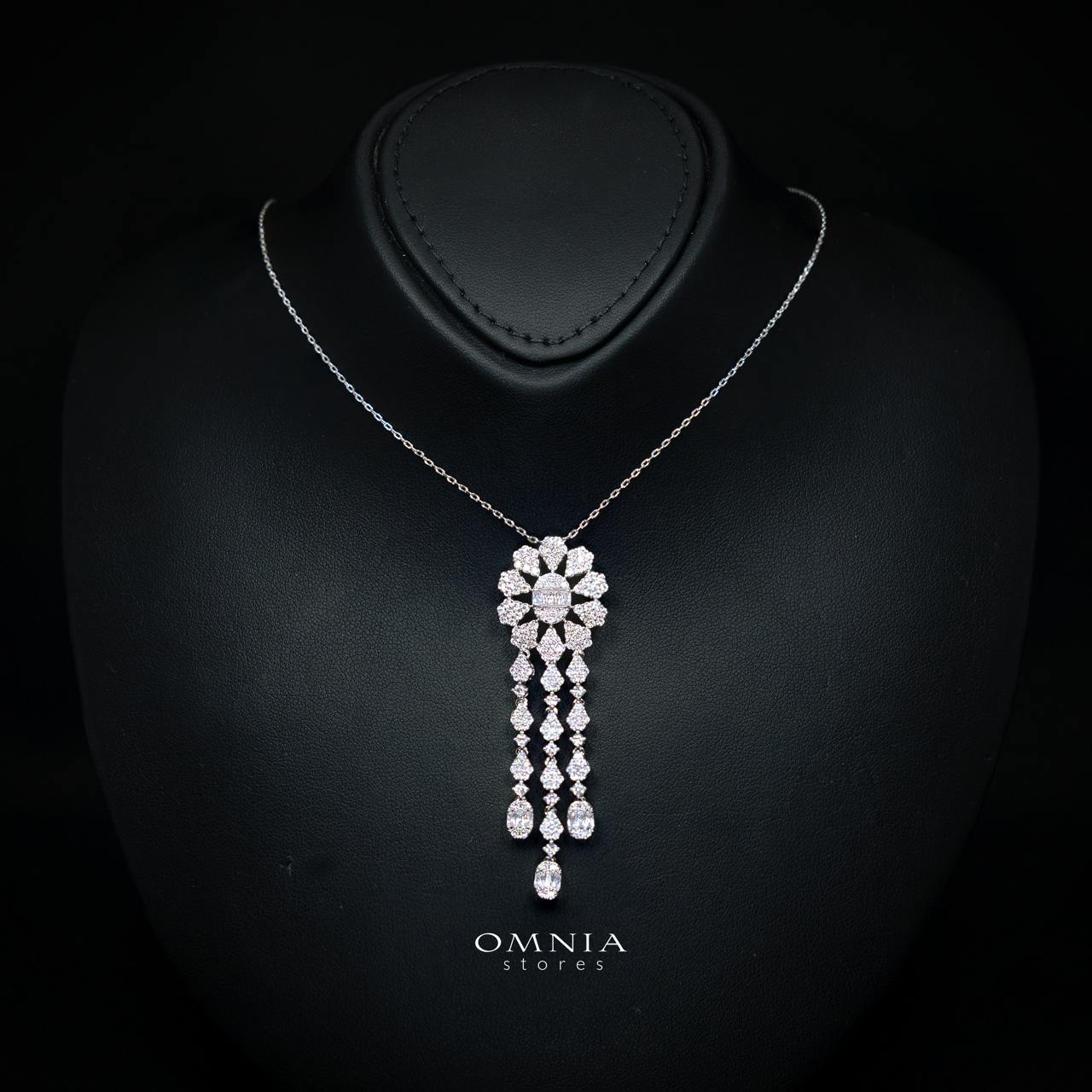 Amireya White Luxury Jewelry Set – Necklace, Earrings & Ring with High-Quality Simulated Diamonds and Rhodium Plating - Image 2