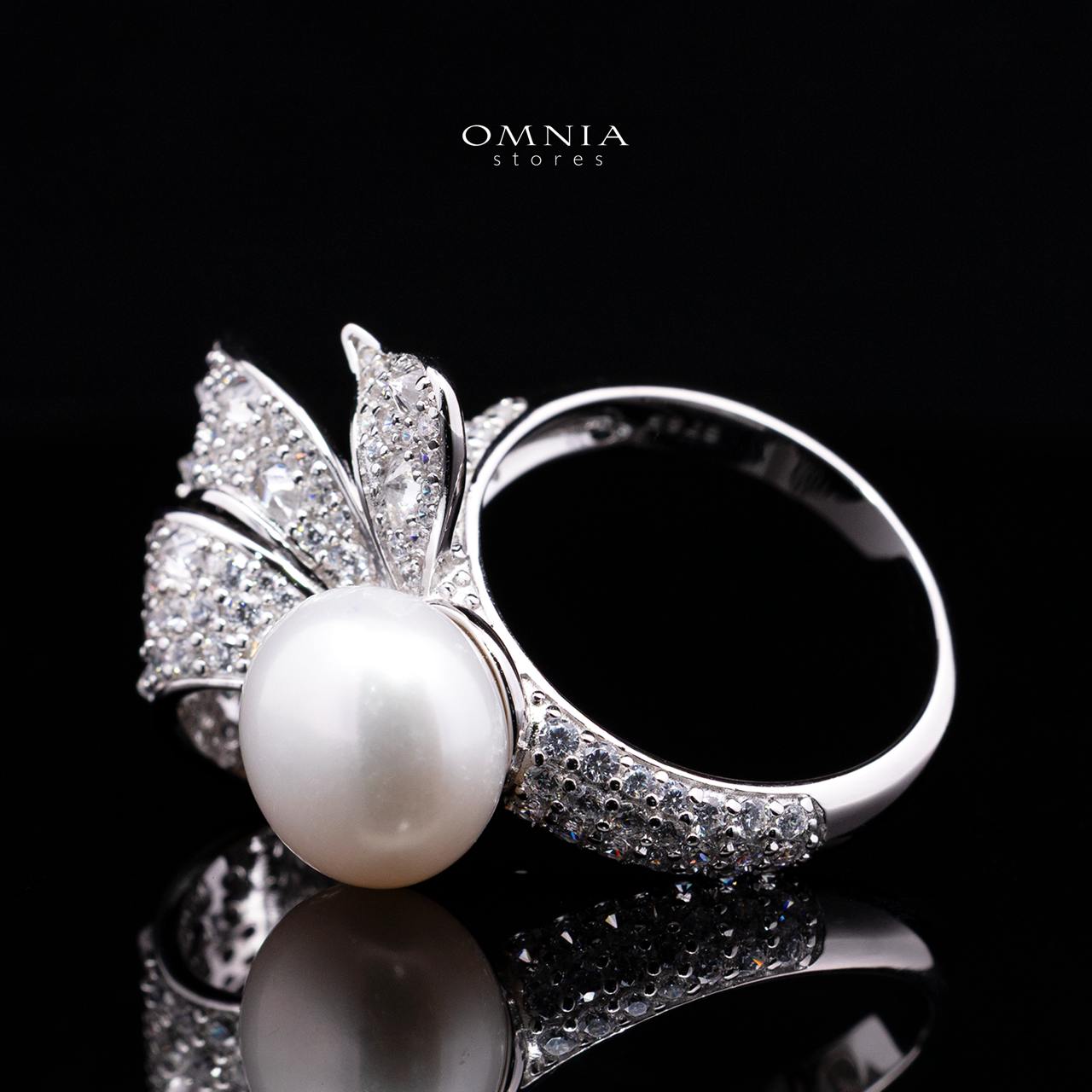 Oriana Fresh Water Pearl Ring in 925 Silver with High-Quality Simulated Diamonds - Image 2