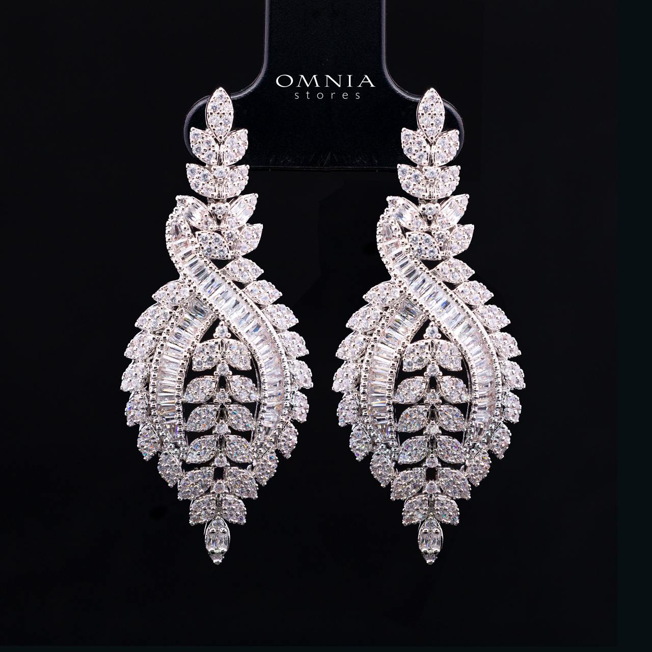 Suhayza White Luxury Bridal Full Set with High-Quality Simulated Diamonds and Rhodium Plating - Image 4