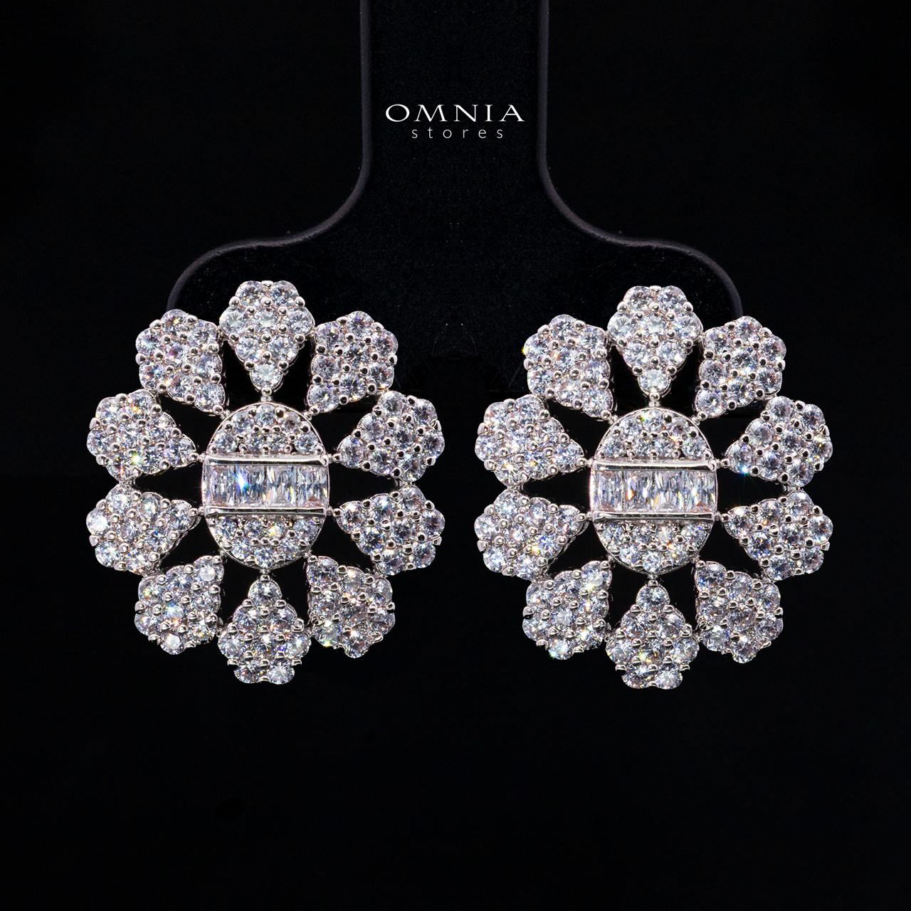 Amireya White Luxury Jewelry Set – Necklace, Earrings & Ring with High-Quality Simulated Diamonds and Rhodium Plating - Image 4