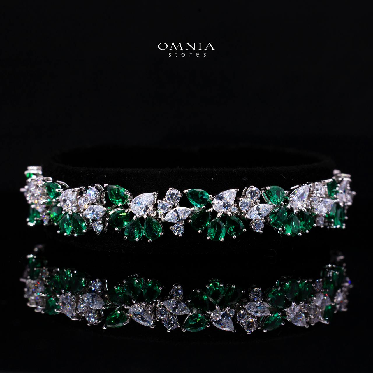 Safira Green Luxury Bridal Full Jewelry Set with High-Quality Premium Simulated Diamonds - Image 3