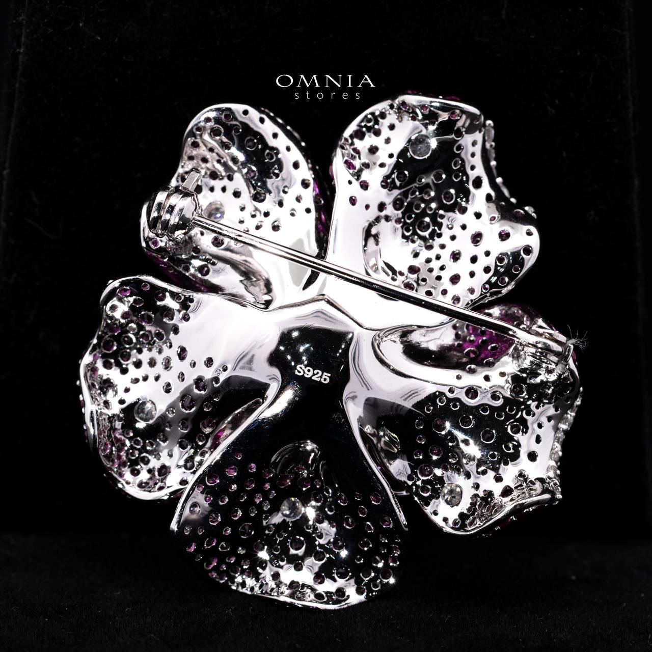 Atheera Green Emerald Stone Brooch with High-Quality Premium Simulated Diamonds in 925 Sterling Silver - Image 3