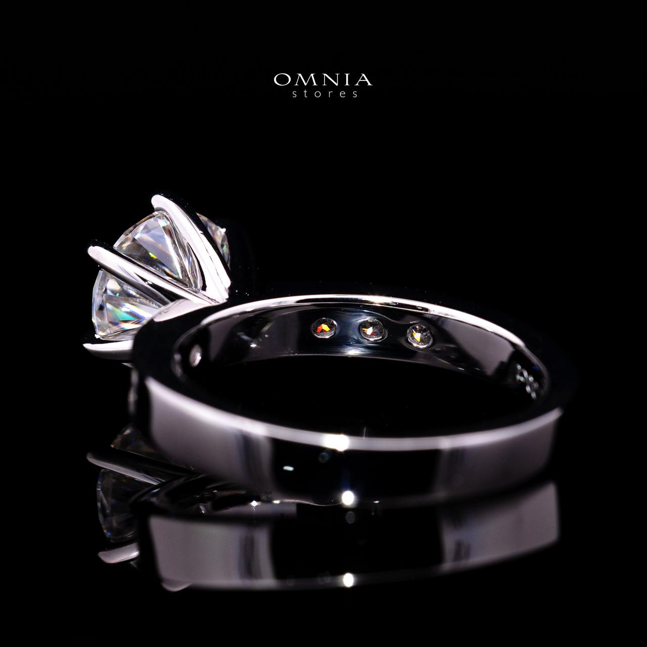 Meryl 8mm Round Moissanite Ring (2 CT) in 925 Sterling Silver - Image 4