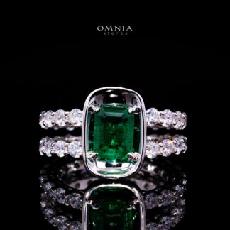 Kamili Green Ring with Certified High-Quality Premium Simulated Diamonds in 925 Sterling Silver